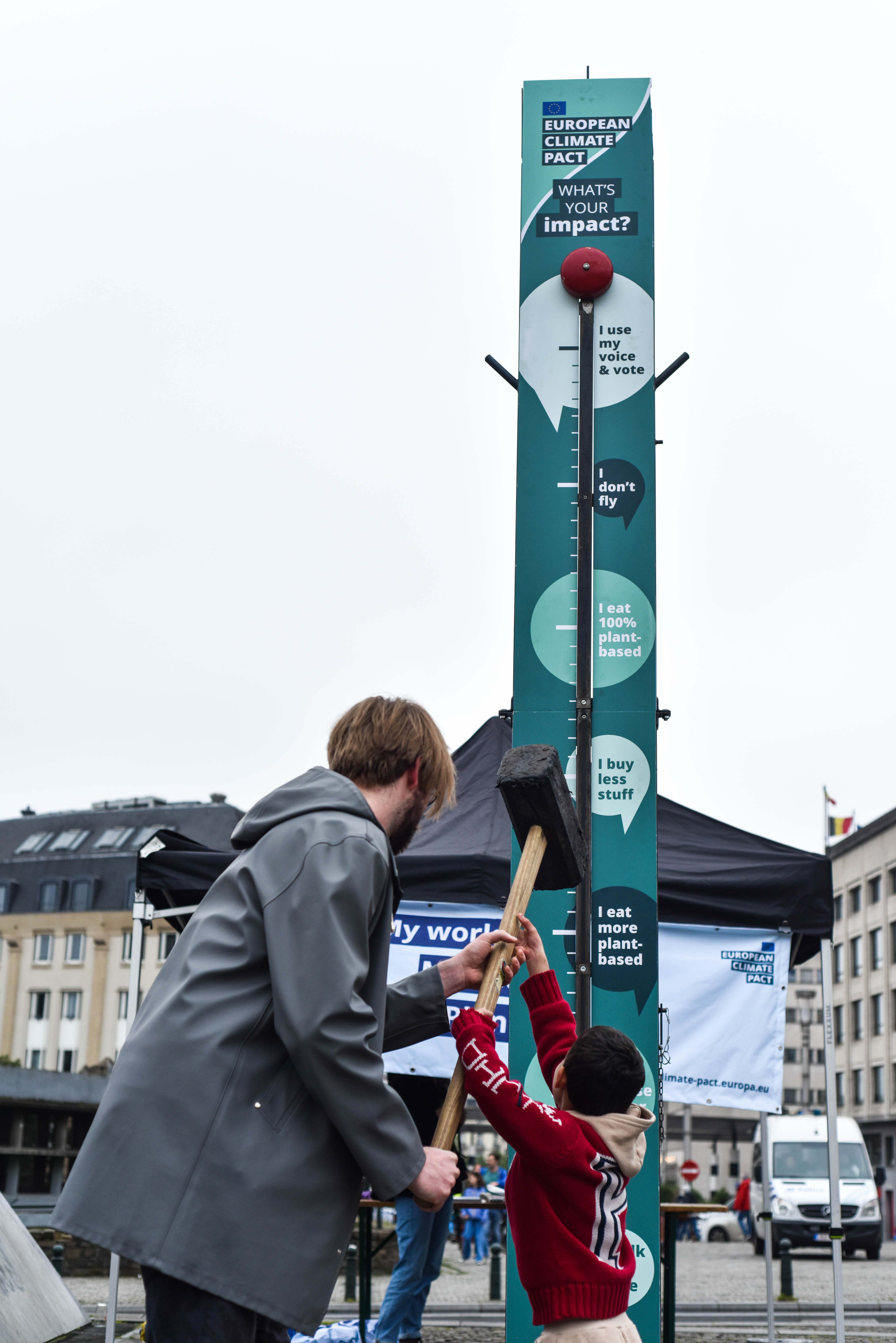 “Making an impact” with the hammer game at the We Make the Future demonstration, Brussels, 1 June 2024