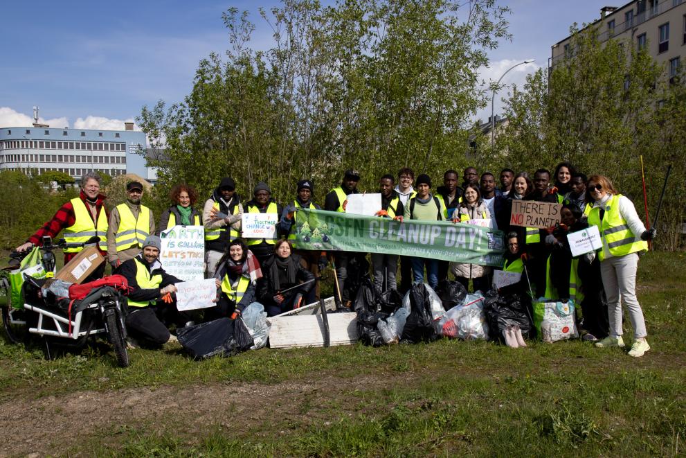 Clean Something for Nothing, other organisations and community members came together for a clean-up event on Earth Day, Luxembourg, 22 April 2024. 