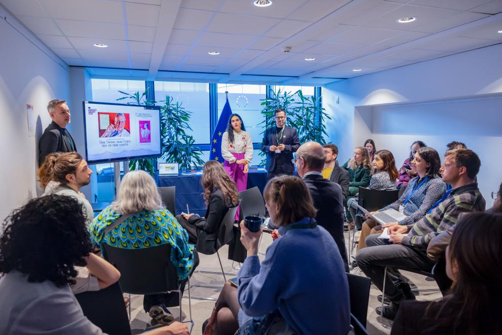 Participants learned how to spot disinformation in real time 