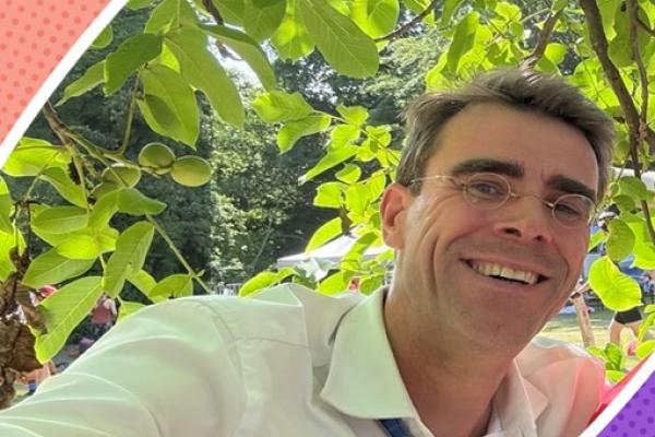 Cycling for the climate: From coastlines to glaciers